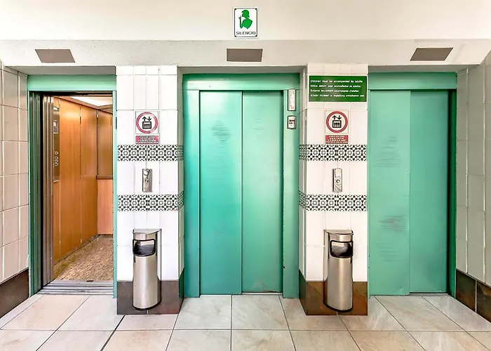 Luxury Altamira شقة *